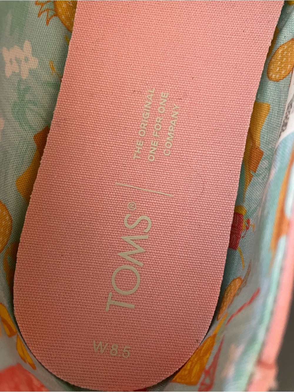 Tom’s Pink Pineapple Shoes Size Size 8.5 NWT - Picture 4 of 8